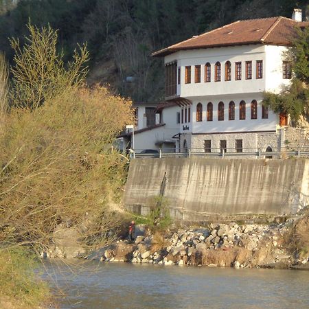 Hotel Demaj Berati Exterior foto